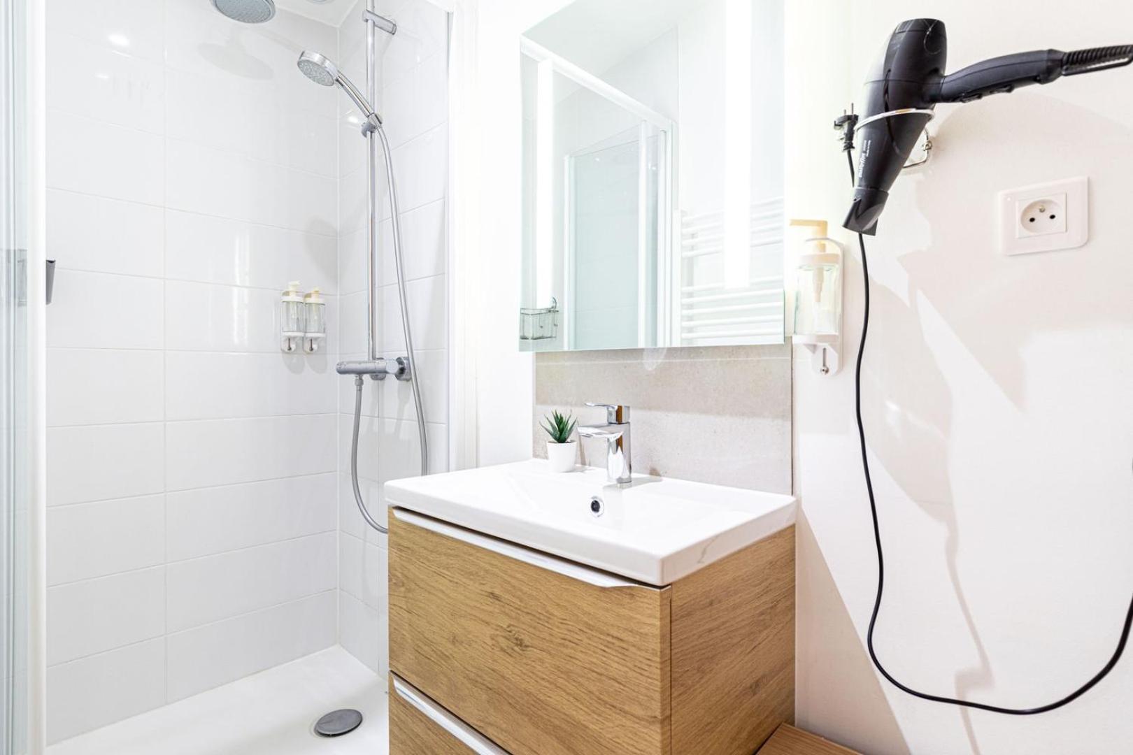 Guestready - Serene Stay Near Champ De Mars パリ エクステリア 写真